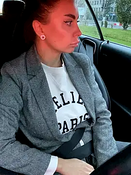 Snapshot of Anna_Nobel chatting on October 27, 2025, 5:00 am Anna Nobel online show from October 27, 2025, 5:00 am