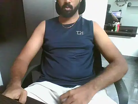 Snapshot of lovelyakash69 chatting on July 13, 2026, 5:10 am lovelyakash69 online show from July 13, 2026, 5:10 am