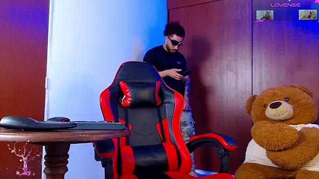 Snapshot of pirata_fitness chatting on October 4, 2025, 4:27 pm pirata fitness online show from October 4, 2025, 4:27 pm