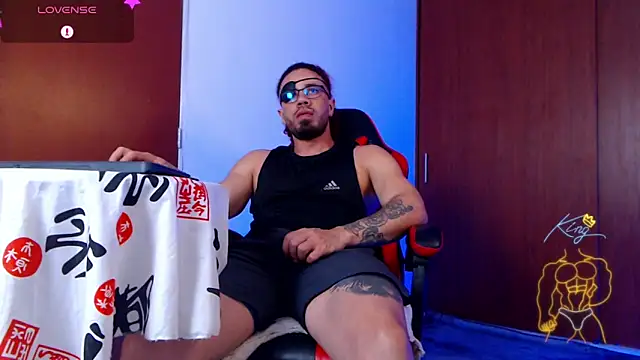 Snapshot of pirata_fitness chatting on March 12, 2026, 2:45 pm pirata fitness online show from March 12, 2026, 2:45 pm