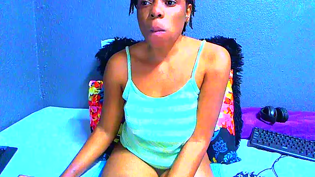 SMALLBOOBSXX online show from May 3, 2026, 5:13 am
