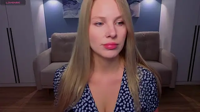 MelanieBennett online show from May 5, 2026, 6:32 am