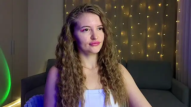 TesssaHart online show from December 21, 2025, 2:57 pm