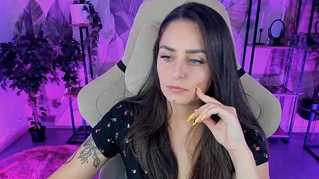 ValeriiMills online show from September 27, 2025, 3:06 pm