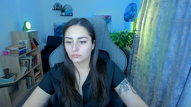 Snapshot of ValeriiMills chatting on March 12, 2026, 9:43 pm ValeriiMills online show from March 12, 2026, 9:43 pm