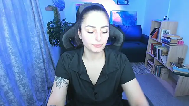Snapshot of ValeriiMills chatting on April 2, 2026, 1:53 pm ValeriiMills online show from April 2, 2026, 1:53 pm