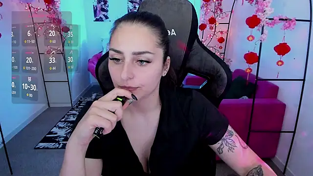 Snapshot of ValeriiMills chatting on May 12, 2026, 5:21 pm ValeriiMills online show from May 12, 2026, 5:21 pm
