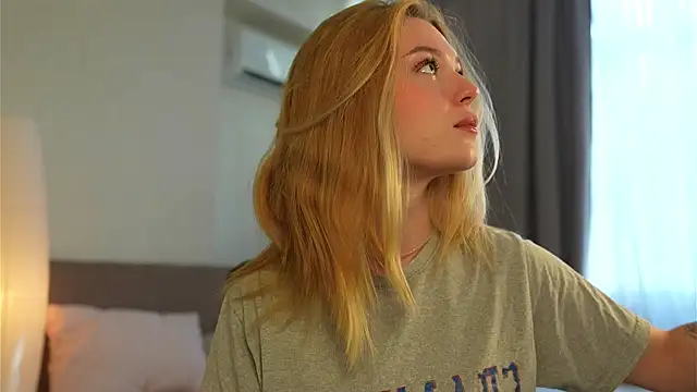 Cyberheart  online show from October 2, 2025, 12:45 pm