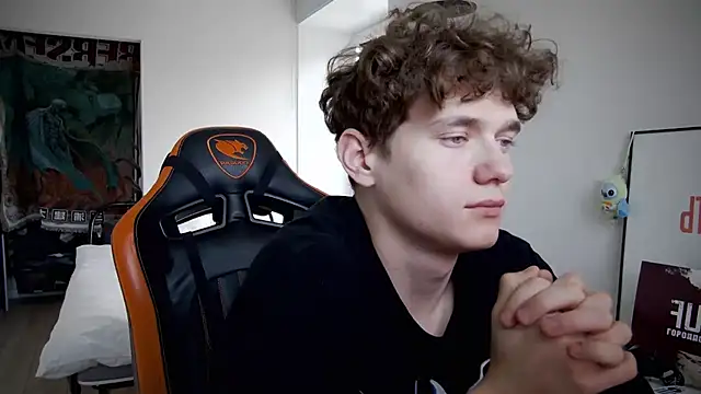 Snapshot of DanyDavis chatting on September 15, 2025, 12:27 pm DanyDavis online show from September 15, 2025, 12:27 pm