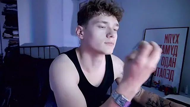 Snapshot of DanyDavis chatting on September 22, 2025, 8:22 pm DanyDavis online show from September 22, 2025, 8:22 pm