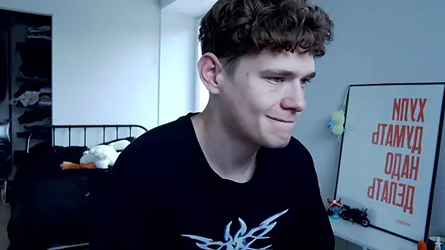 Snapshot of DanyDavis chatting on October 4, 2025, 7:17 am DanyDavis online show from October 4, 2025, 7:17 am