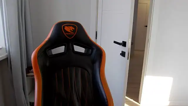 Snapshot of DanyDavis chatting on March 6, 2026, 9:06 am DanyDavis online show from March 6, 2026, 9:06 am