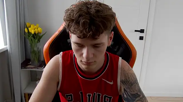 Snapshot of DanyDavis chatting on March 8, 2026, 9:02 am DanyDavis online show from March 8, 2026, 9:02 am