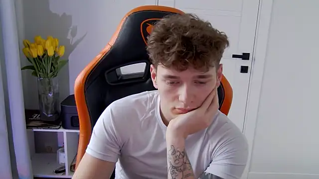 Snapshot of DanyDavis chatting on March 11, 2026, 12:11 pm DanyDavis online show from March 11, 2026, 12:11 pm