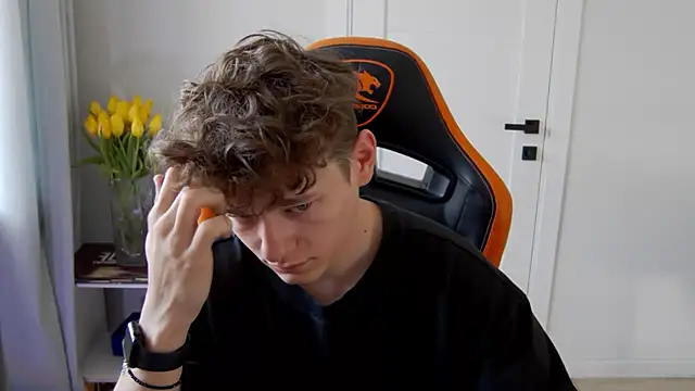 Snapshot of DanyDavis chatting on March 13, 2026, 7:59 am DanyDavis online show from March 13, 2026, 7:59 am