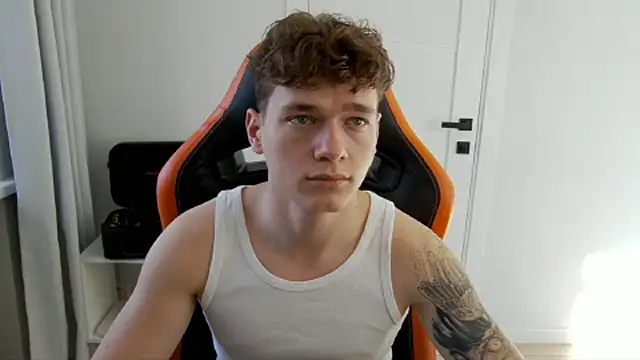 Snapshot of DanyDavis chatting on March 19, 2026, 7:45 am DanyDavis online show from March 19, 2026, 7:45 am