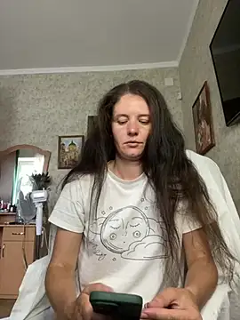 Snapshot of MariannaSida chatting on July 3, 2026, 8:10 am MariannaSida online show from July 3, 2026, 8:10 am