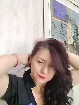 lunadicty online show from May 12, 2026, 9:34 pm