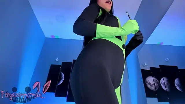 Snapshot of FreyaZimmerman_ chatting on October 6, 2025, 8:28 pm FreyaZimmerman  online show from October 6, 2025, 8:28 pm