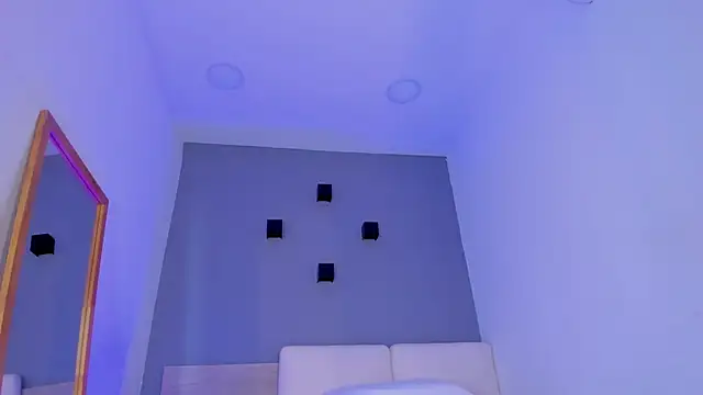 Snapshot of FreyaZimmerman_ chatting on October 23, 2025, 6:50 pm FreyaZimmerman  online show from October 23, 2025, 6:50 pm