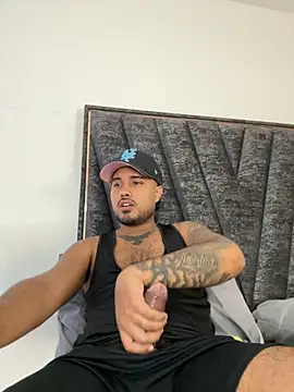 PapiStan online show from October 24, 2025, 10:28 pm