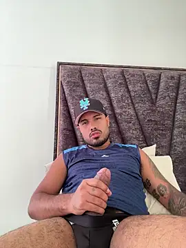 PapiStan online show from November 10, 2025, 9:58 pm