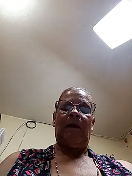 Snapshot of katrina_perez chatting on October 6, 2025, 7:55 pm katrina perez online show from October 6, 2025, 7:55 pm