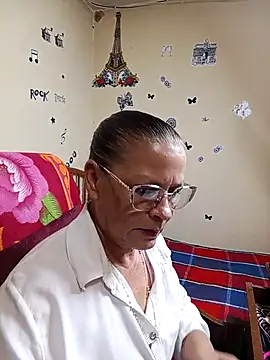 Snapshot of katrina_perez chatting on October 8, 2025, 9:56 pm katrina perez online show from October 8, 2025, 9:56 pm