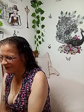 katrina perez online show from April 24, 2026, 10:01 pm