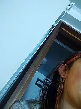 Snapshot of Cerecitaa02_ chatting on October 6, 2025, 11:40 am Cerecitaa02  online show from October 6, 2025, 11:40 am