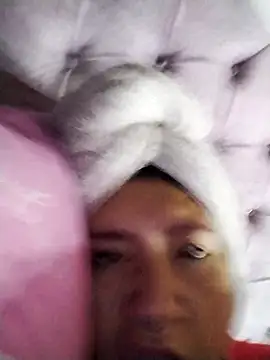 Snapshot of Cerecitaa02_ chatting on October 15, 2025, 10:48 am Cerecitaa02  online show from October 15, 2025, 10:48 am