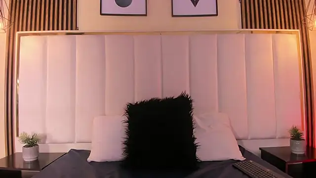 Snapshot of AmmberJones chatting on March 21, 2025, 3:33 am AmmberJones online show from March 21, 2025, 3:33 am