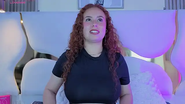 Snapshot of AmmberJones chatting on October 6, 2025, 12:13 pm AmmberJones online show from October 6, 2025, 12:13 pm