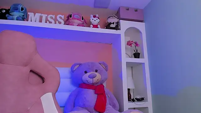 miss    marilyn online show from October 22, 2025, 11:10 am