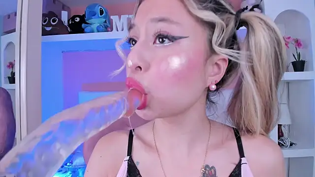 miss    marilyn online show from October 29, 2025, 11:12 am