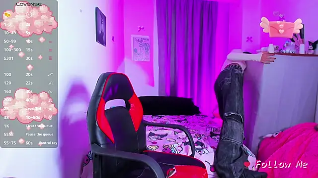 SkylerBennet online show from October 22, 2025, 3:18 am