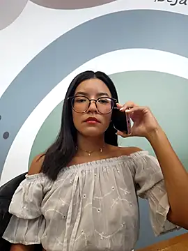 Pretty roxxyy online show from September 19, 2025, 1:34 pm