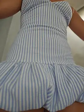 Pretty roxxyy online show from May 5, 2026, 1:30 pm