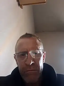 moasslicker online show from December 17, 2025, 3:40 pm