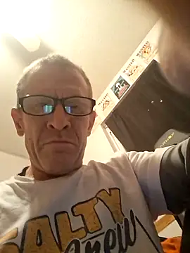 moasslicker online show from December 22, 2025, 10:01 am