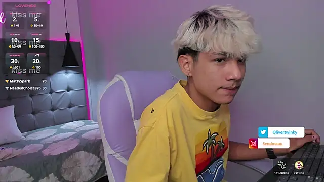 OliverTwinky online show from November 5, 2025, 3:01 pm