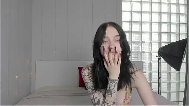 Chatty Alice online show from October 24, 2025, 1:03 am