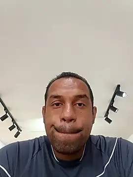 Snapshot of elnegro707070 chatting on October 23, 2025, 11:09 am elnegro707070 online show from October 23, 2025, 11:09 am