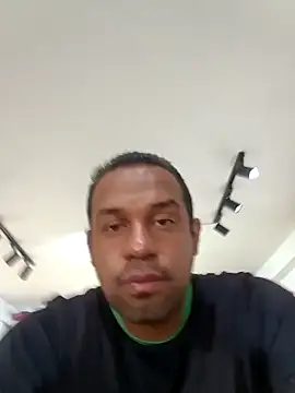 Snapshot of elnegro707070 chatting on October 24, 2025, 11:06 am elnegro707070 online show from October 24, 2025, 11:06 am