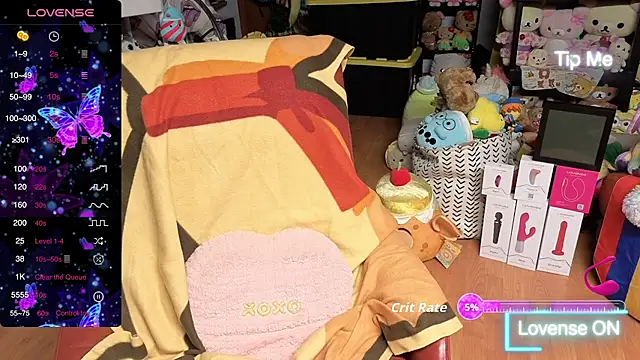 w3tkittty online show from September 8, 2025, 7:57 pm