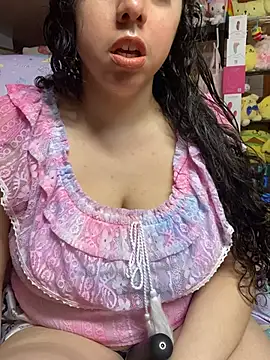 w3tkittty online show from July 9, 2026, 4:05 am