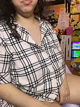w3tkittty online show from July 10, 2026, 5:12 am