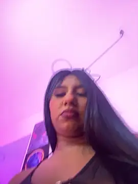 Emmily Vargas online show from September 20, 2025, 10:44 pm