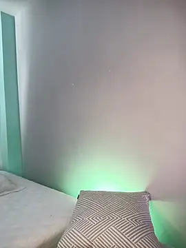 Alicia Montess online show from September 22, 2025, 2:08 pm