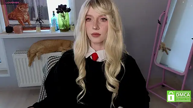 sweetuniporn online show from March 20, 2026, 7:35 am